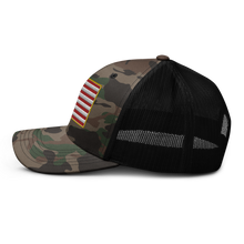 Load image into Gallery viewer, Camouflage trucker hat - United States of America Flag
