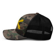 Load image into Gallery viewer, Camouflage trucker hat - Army - 40th Artillery Branch wo Txt
