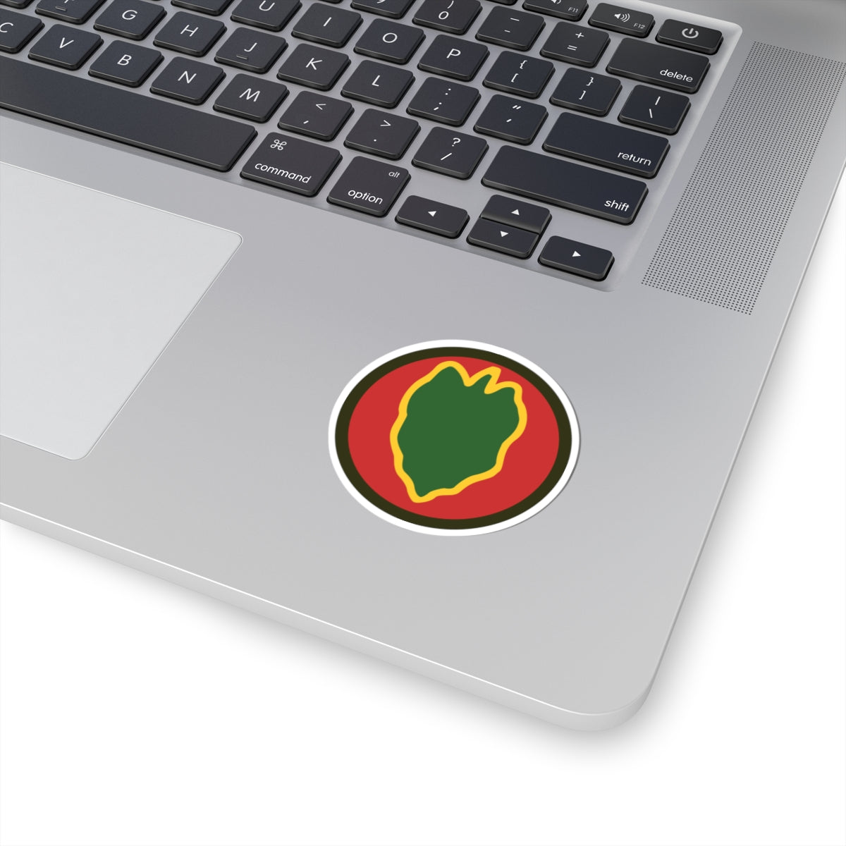 A kiss-Cut Stickers depicting the 24th Infantry Division, nicknamed the "Victory Division," was a U.S. Army division known for its service in World War II, the Korean War, and Operation Desert Storm. Its shoulder sleeve insignia (SSI) features a green taro leaf on a red circular background, symbolizing its origins in Hawaii and the Pacific.